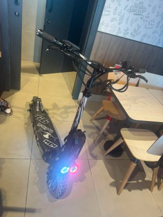 Patinete Eléctrico KTM Red Bull
