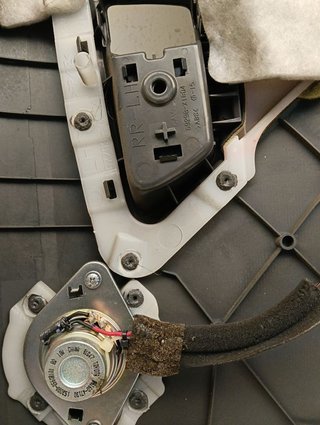 GUARNECIDO PUERTA TRASERA IZQUIERDA TOYOTA PRIUS
