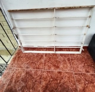 Reja de ventana de hierro resistente