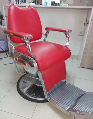 SILLÓN DE BARBERO ROJO PROFESIONAL