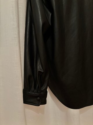 Chaqueta de cuero negra