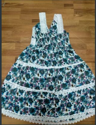 Vestido estampado floral talla M