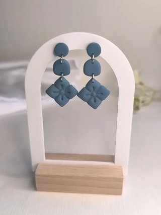 Pendientes arcilla polimérica. Modelo Caelia