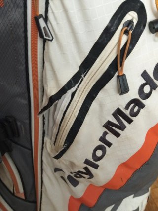 Bolsa TAYLORMADE con trípode y correas mochila