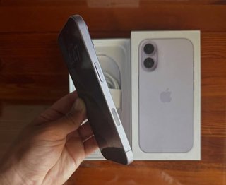 iPhone 17 Morado