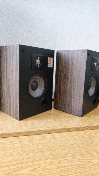 Altavoces JBL