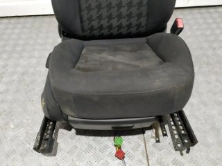 Asiento delantero derecho AUDI A3 (8VK)