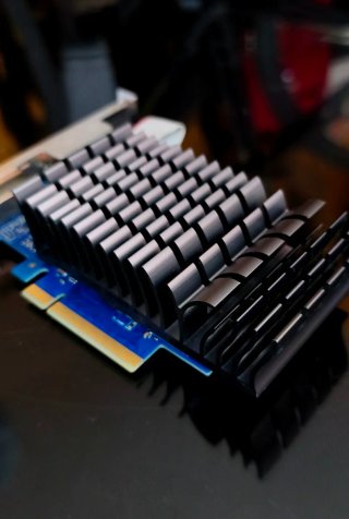 Gráfica 2GB DDR3