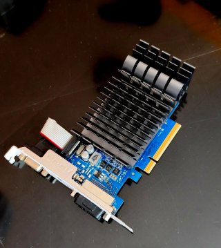 Gráfica 2GB DDR3