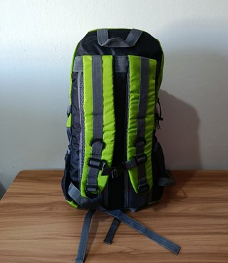 Mochila 35L Impermeable Verde - Nueva