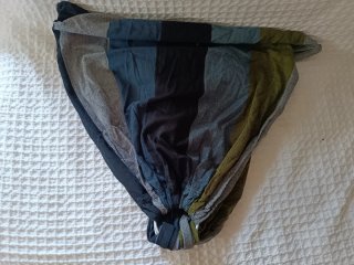 Bandolera Hoppediz con anillas portabebés