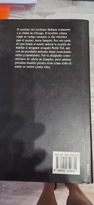 Cruel y extraño