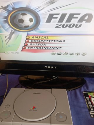 🇨🇵 FIFA 2000 PlayStation 1