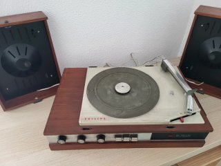Tocadiscos Maleta Philips Años 60 - decoración
