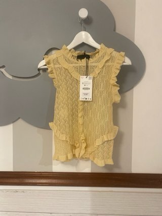 Top Zara volantes sin estrenar Talla S