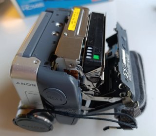 Sony Handycam DCR-HC14E videocamera