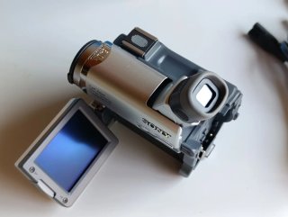 Sony Handycam DCR-HC14E videocamera