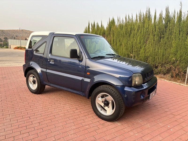 Suzuki Jimny 2003 - foto 1
