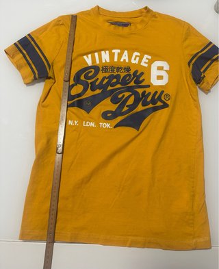 T-shirt Superdry Vintage Gialla