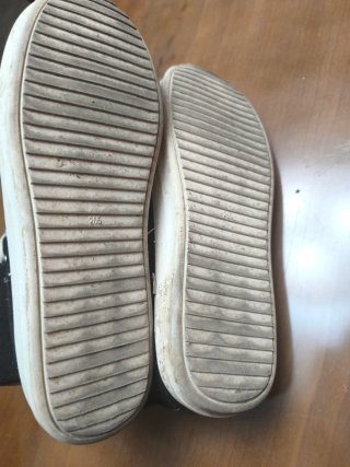Zapatillas altas estilo Rick Owens negras y blanca