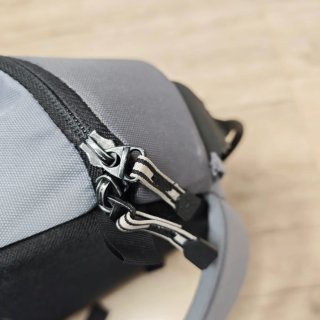 Mochila Haglöfs Corker 18L Gris