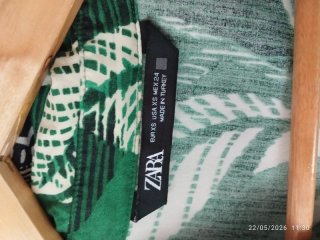 Vestido camisero verde hojas midi Zara Talla XS