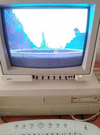 Commodore Amiga 2000 con monitor