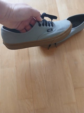 Preciosas Zapatillas Vans Era.