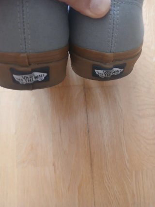 Preciosas Zapatillas Vans Era.
