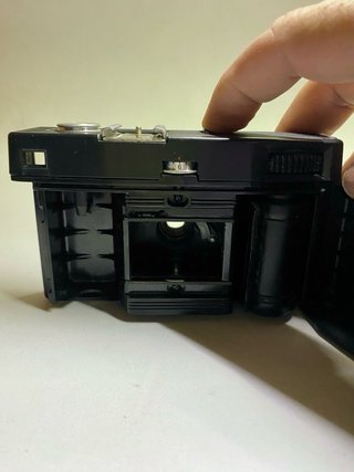 Cámara Smena 8M con chasis reutilizable soviético.