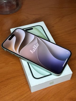 iPhone 15 Verde Bateria 100% esta nuevo