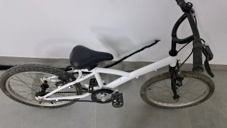 Bicicleta infantil blanca