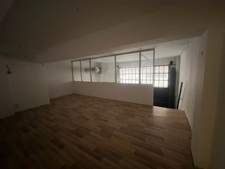 Local acondicionado, agua, extractor y entrad vado