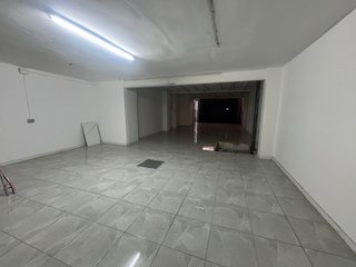 Local acondicionado, agua, extractor y entrad vado