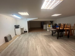 Local acondicionado, agua, extractor y entrad vado