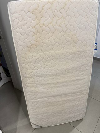 Cuna blanca para bebé con colchon