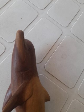 Delfín de madera tallado a mano firmado 25 cm