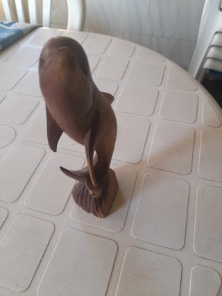 Delfín de madera tallado a mano firmado 25 cm
