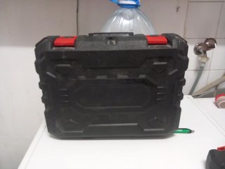 Taladro percutor con accesorios