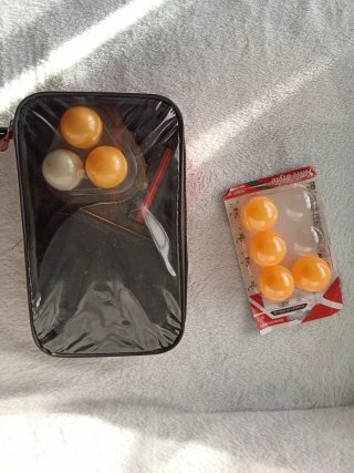 Raquetas y pelotas de ping pong