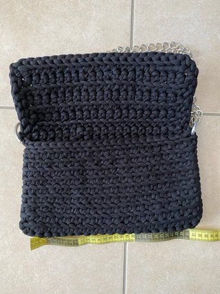 Borsa nera tessuto intrecciato con catena