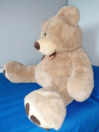 Oso de peluche marrón grande