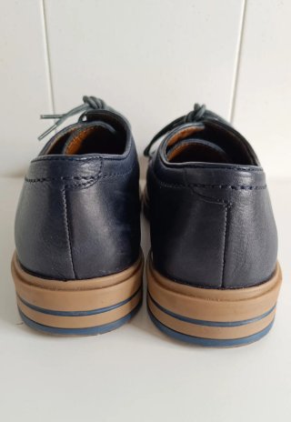 URGE...Zapatos de piel Dustin Talla 39