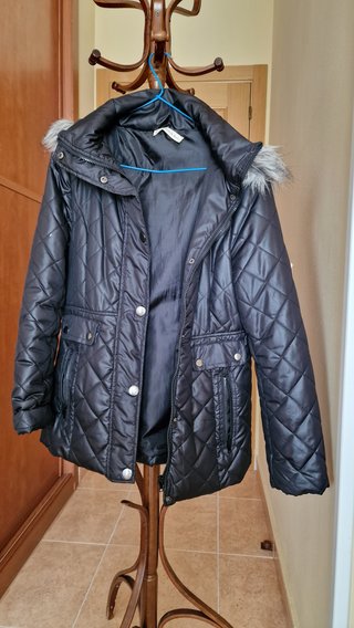 Parka de mujer color negro