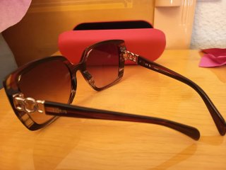 Gafas de sol Tous negras y rosas