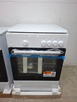 Cocina de gas Beko 4 fuegos con horno nueva