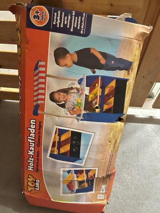 Tienda de madera para niños