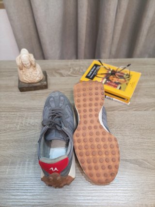 Zapatillas Ulanca grises y rojas T44