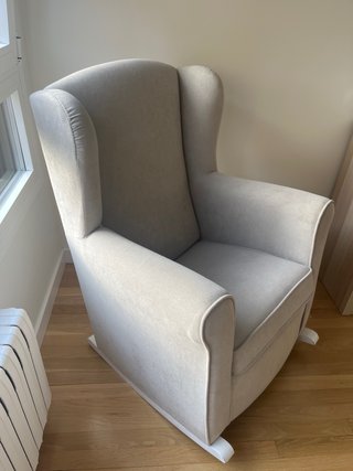 Mecedora de lactancia beige