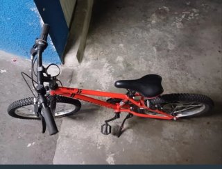 Bicicleta Infantil B-Twin Roja